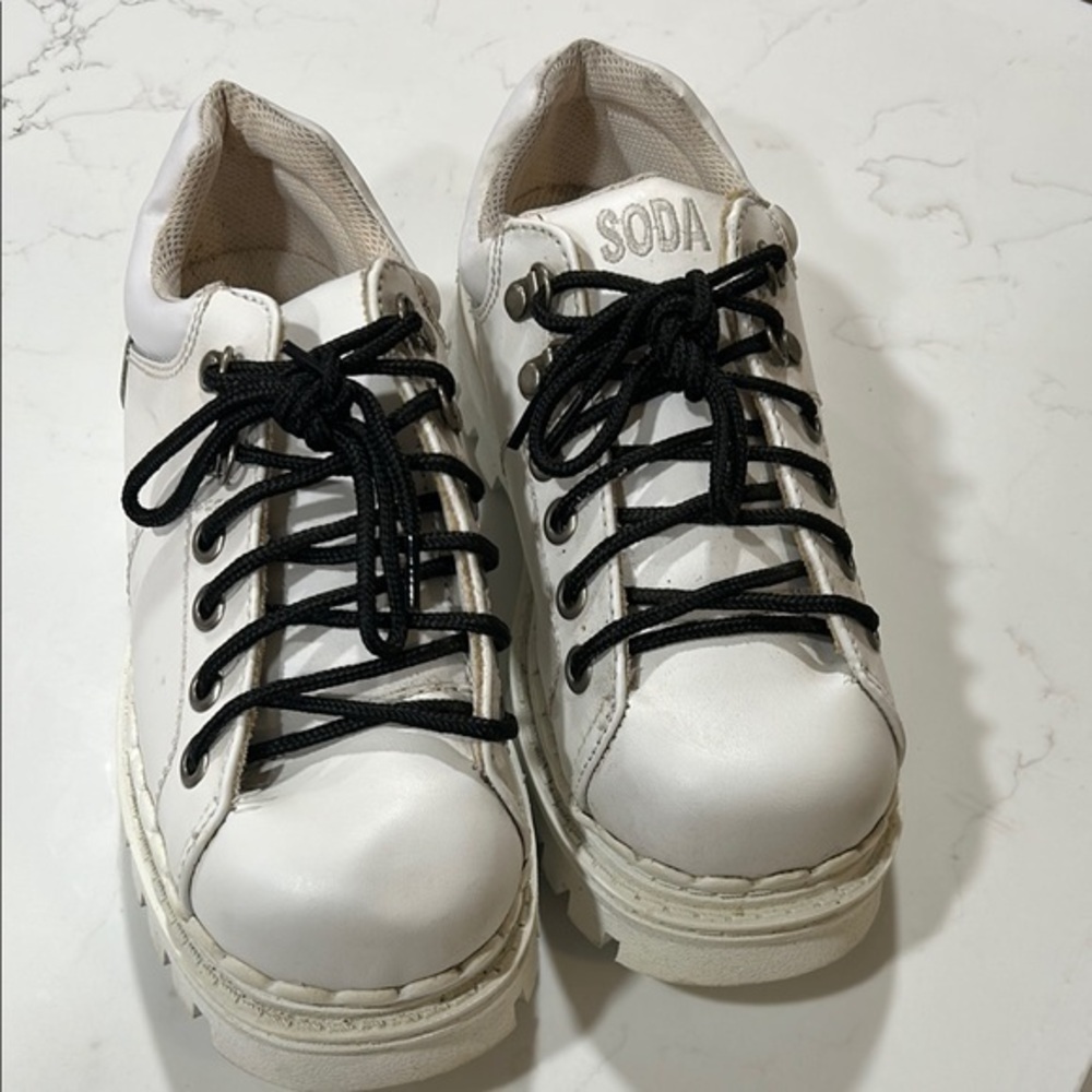 Vintage Y2K Chunky Platform Soda White Sneakers with Black Laces